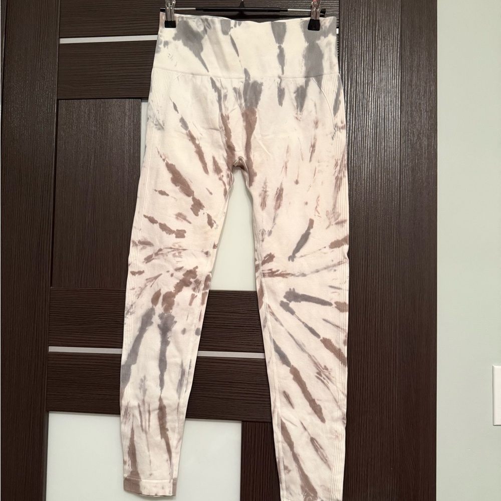 Neutral Tie-Dye Leggings